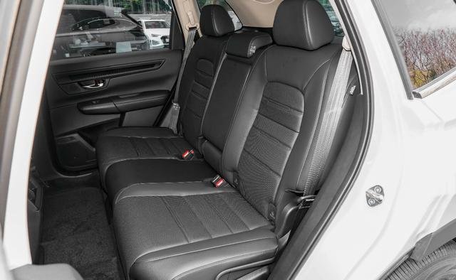 Honda CR-V rear seat