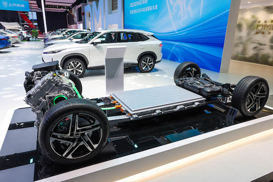 Technology-driven Anxin Escort Roewe unveiled all products of D family at Chengdu Auto Show _fororder_image004.