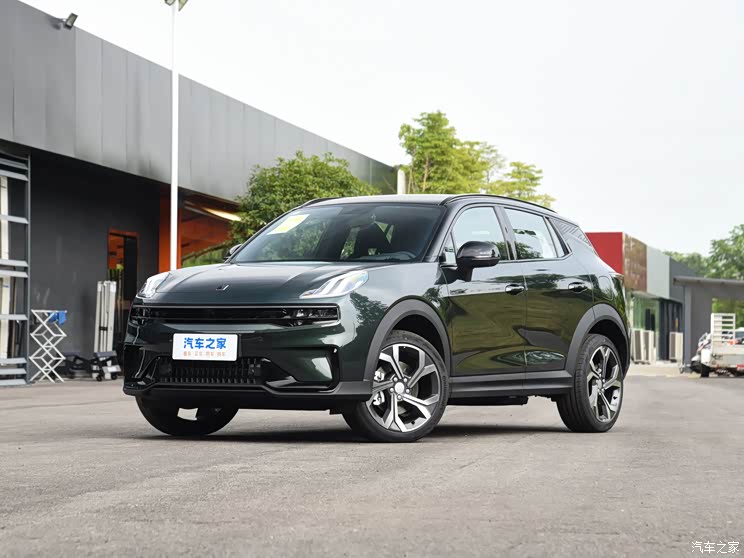 Lynk & Co 06 New Energy 2023 Remix PHEV Hero